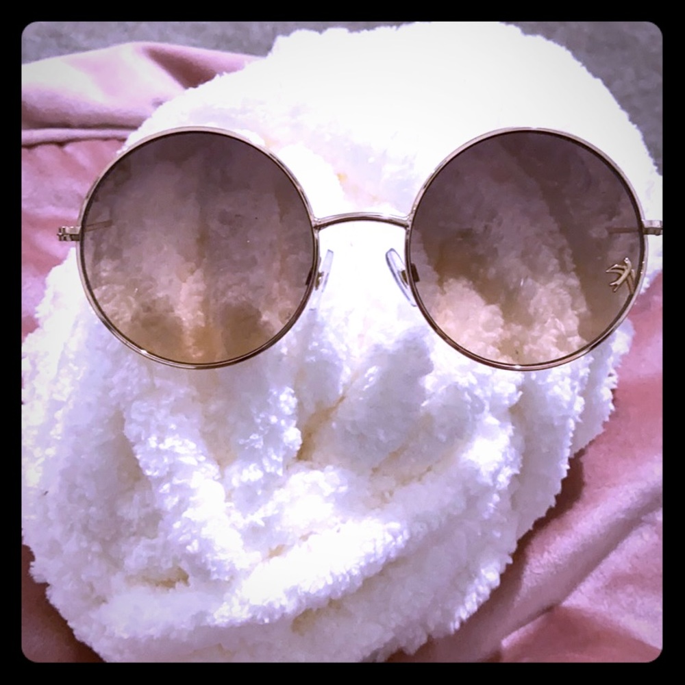 🌸 Gold round sunglasses